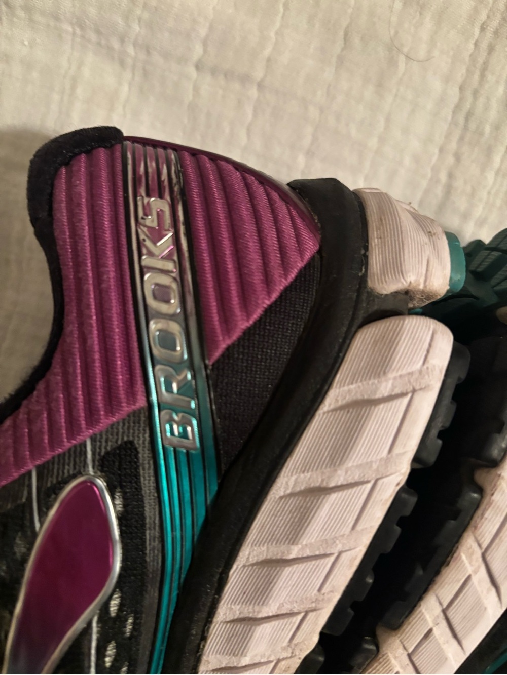Brooks Women’s Shoes Size 9 - Picture 13 of 15